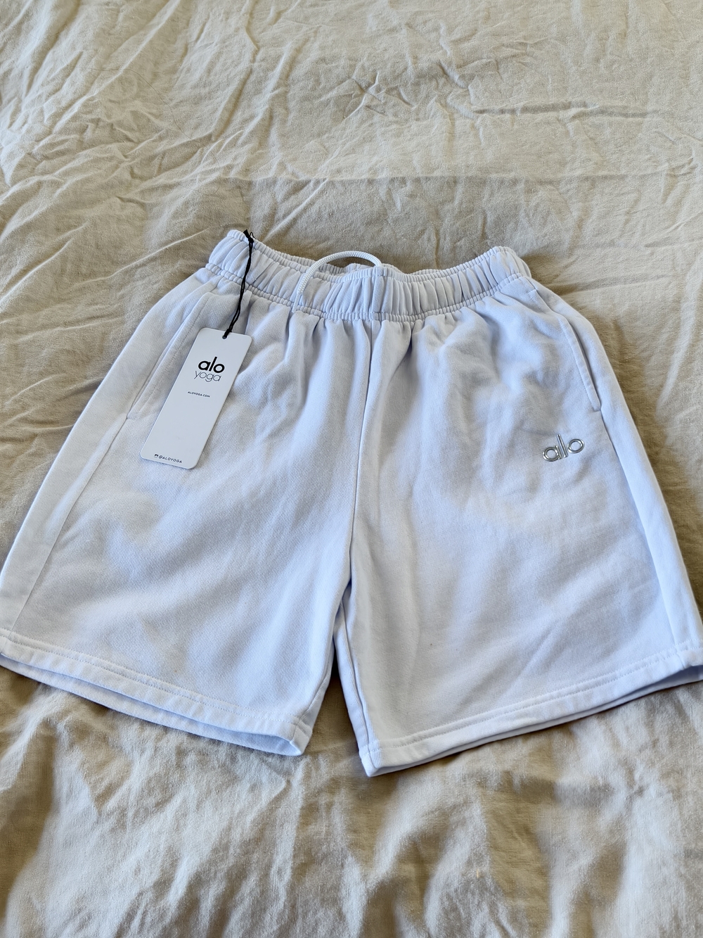 ALO Yoga accolade short